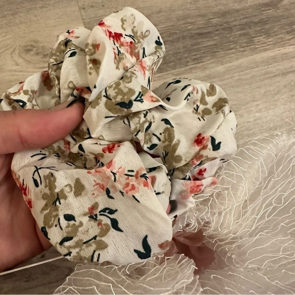 Elegant Pink White Floral Scrunchies Set of 3 Soft Hair Accessories